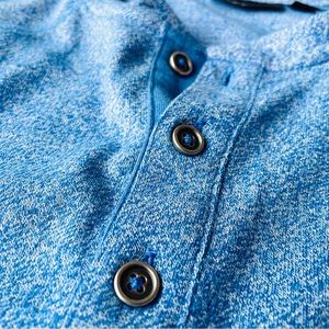 Apt. 9 Light Blue Men’s Henley. Size S